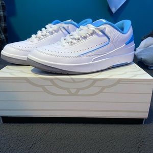 Jordan 2 UNC size 9